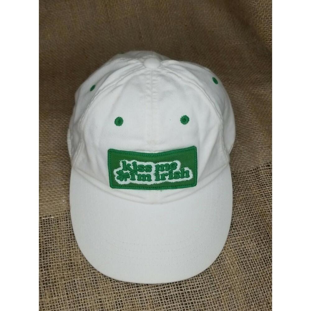Kiss Me I'm Irish Patch Old Navy Ball Cap Hook/Loop  Adjustable‎ EUC 2006